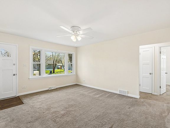 4th image of 2716 Mohawk Rd