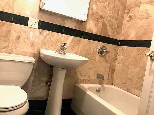 Rented by Oxford Property Group | media 28