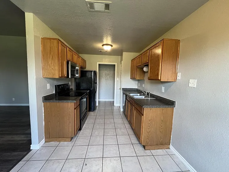 3607 Crescent Dr — Photo 12