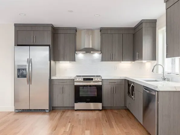 331 Columbia Rd #2, Dorchester, MA 02121