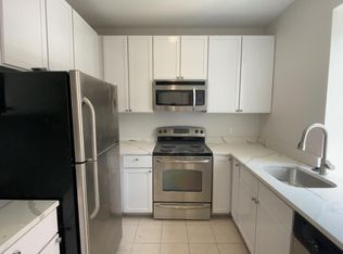 2714 Quarry Rd NW APT 304, Washington, DC 20009