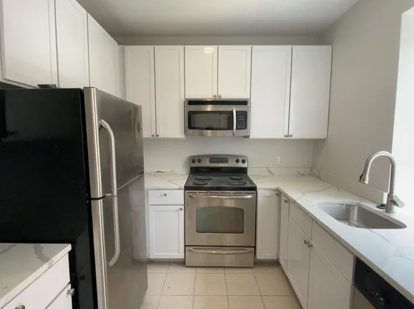 2714 Quarry Rd NW APT 304, Washington, DC 20009