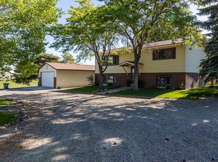 887 Road 5, Powell, WY 82435