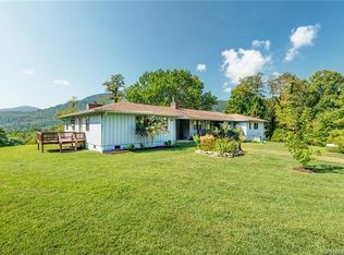 17 Pine Hill Rd, Fairview, NC 28730