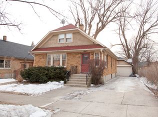 1042 Duncan Ave, Elgin, IL 60120