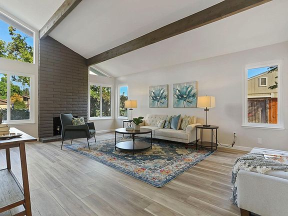 3rd image of 2233 Lido Cir