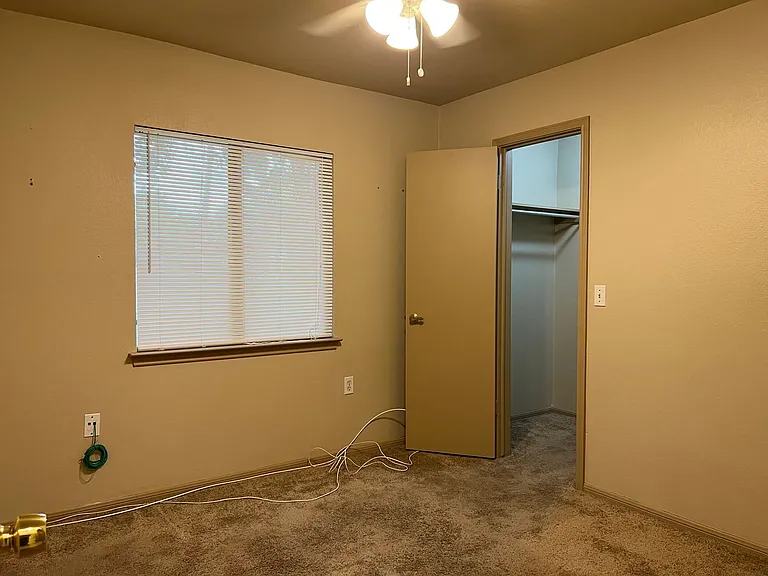8214 Spring Town St — Photo 7