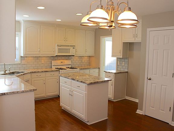 3rd image of 1866 Glenns Green Ct