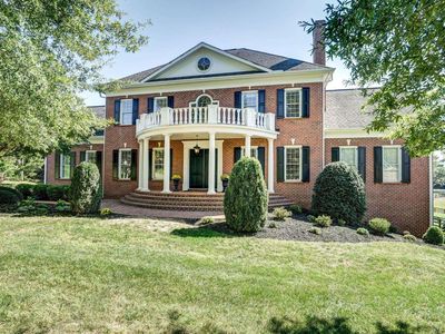 1132 Cambridge Hill Ln, Keswick, VA, 22947