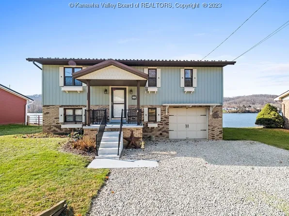 165 Margaret St, Poca, WV 25159