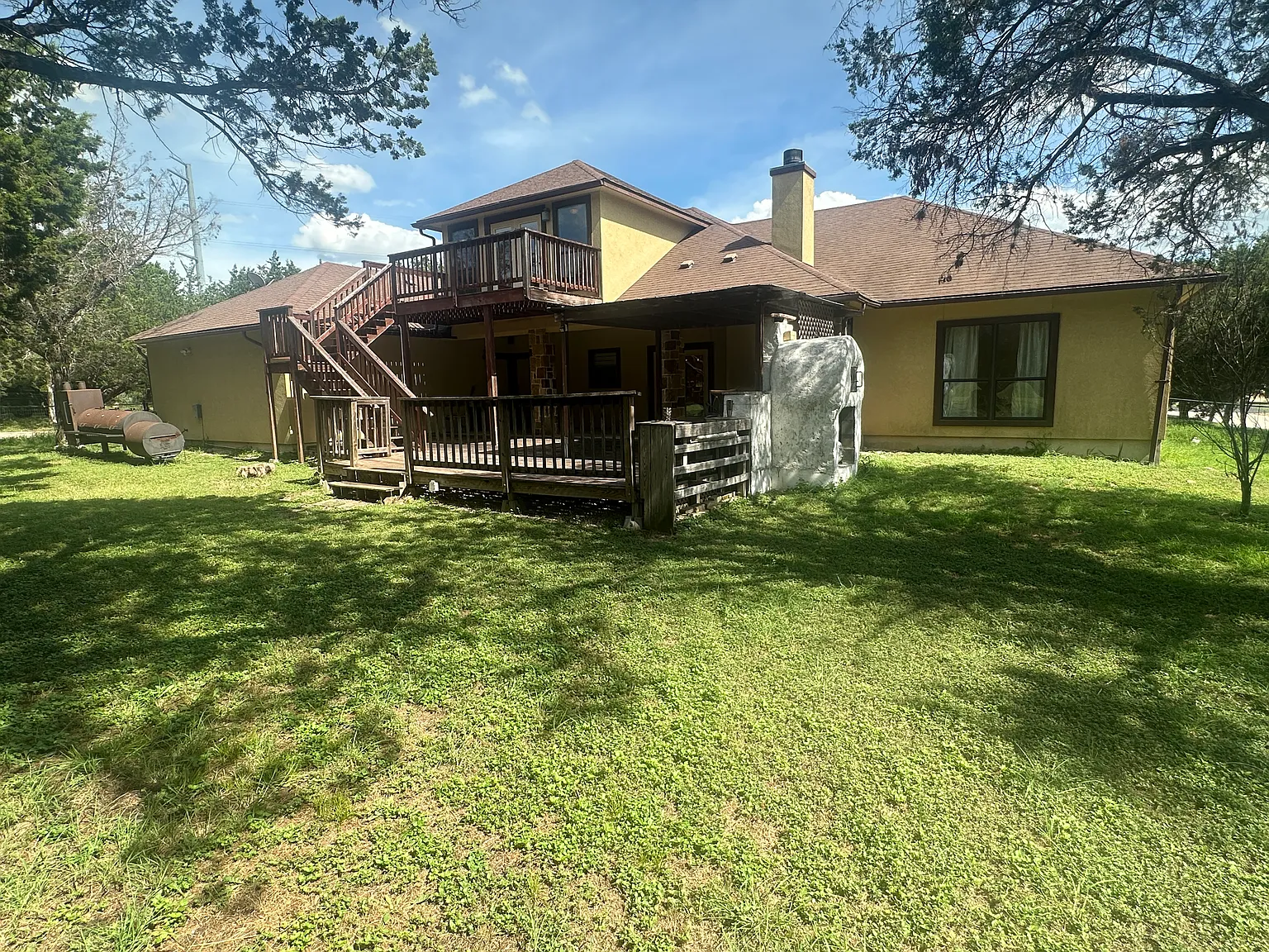 3 bed, 2.5 bath, 2362 sqft, $3,200 — Photo 4