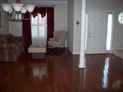 3rd image of 2296 Wickingham Dr NE