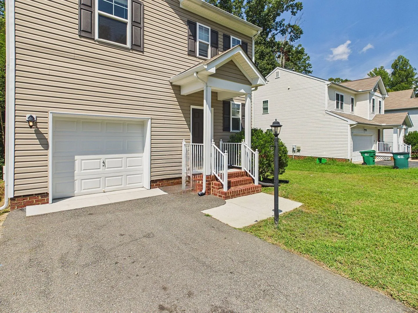 3 bed, 2.5 bath, 2316 sqft, $2,500 — Photo 3