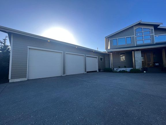 3 Car Garage