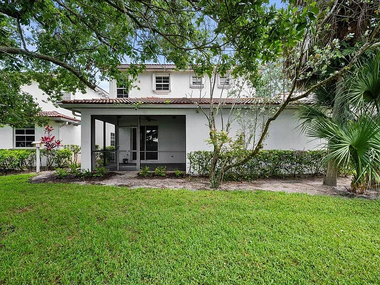 731 Duchess Ct — Photo 24