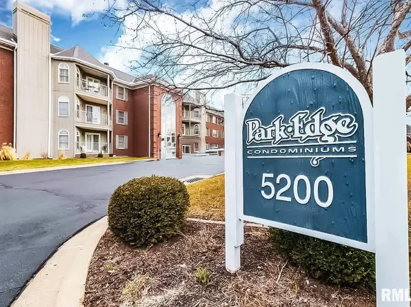 5200 N Knoxville Ave APT 301S, Peoria, IL 61614