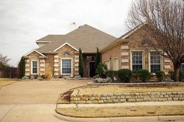 1st image of 726 Crestwood Dr