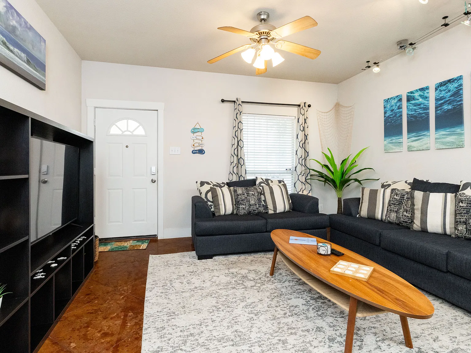 3 bed, 1188 sqft, $2,695 — Photo 4