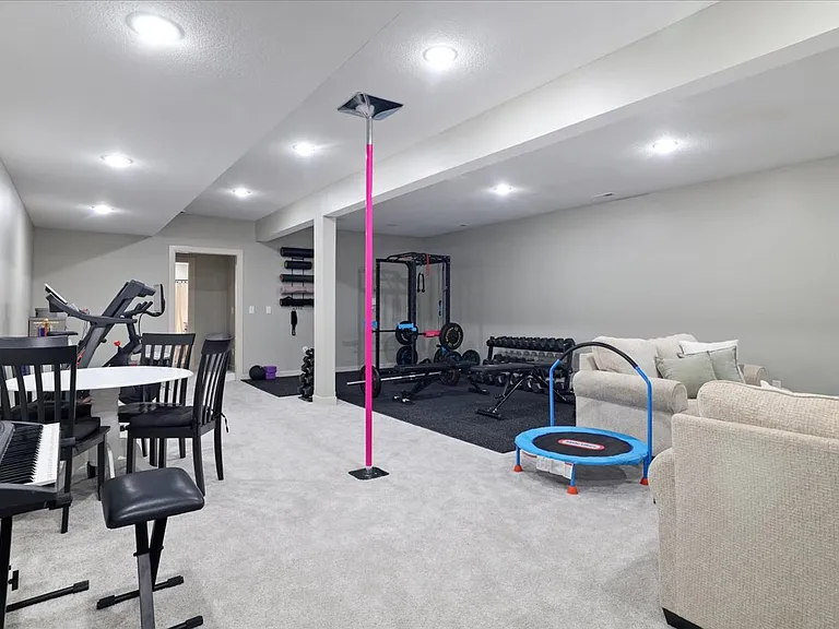 2210 Piedmont Pl — Photo 16