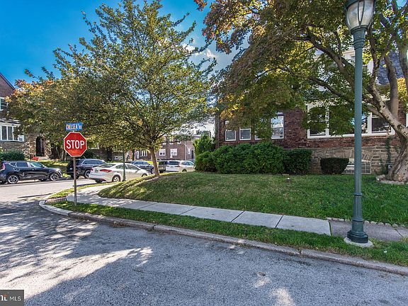 4th image of 1700 Chelsea Rd