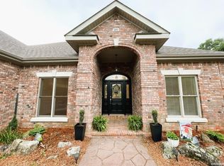 200 Gardens Gate Cir, Hot Springs, AR 71913