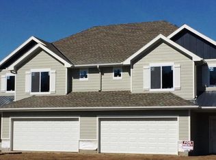 302 W Gold Coast Rd, Papillion, NE 68046