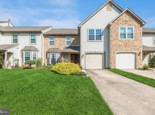 14 Alderton Ln, Mount Laurel, NJ 08054