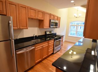 162 Fuller St #G, Brookline, MA 02446