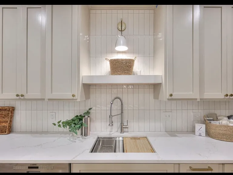 1211 Arrowhead Dr — Photo 18