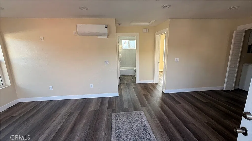 2 bed, 1087 sqft, $2,500 — Photo 3