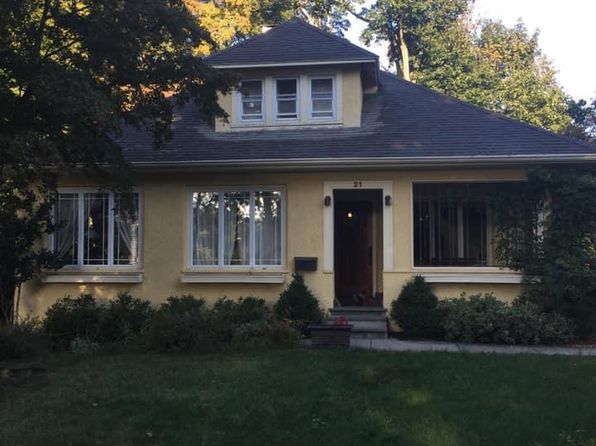 21 Van Wyck St #2
