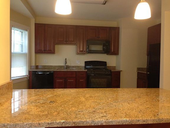 2nd image of 2252 Bryn Mawr Ave