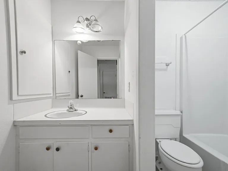 1601 Berry St #1 — Photo 3