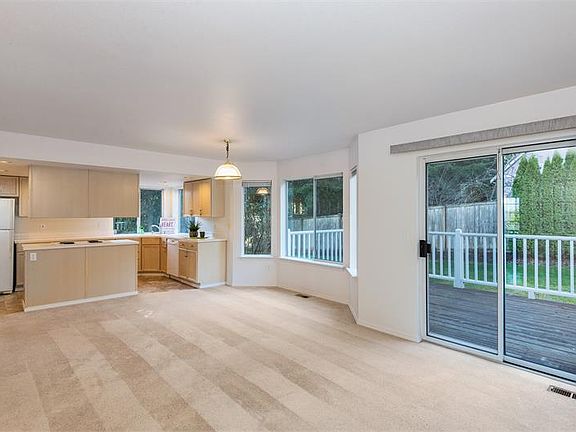 5th image of 5009 23rd Ave NW