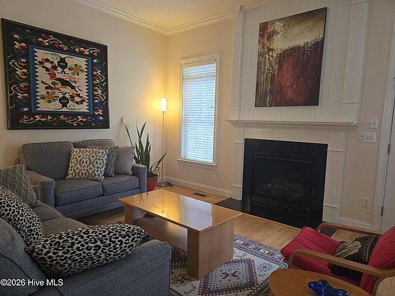 4th image of 3725 Ashcroft Drive