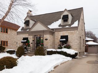 2762 N 70th St, Milwaukee, WI 53210