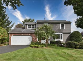 24 Stone Fence Rd, Rochester, NY 14626