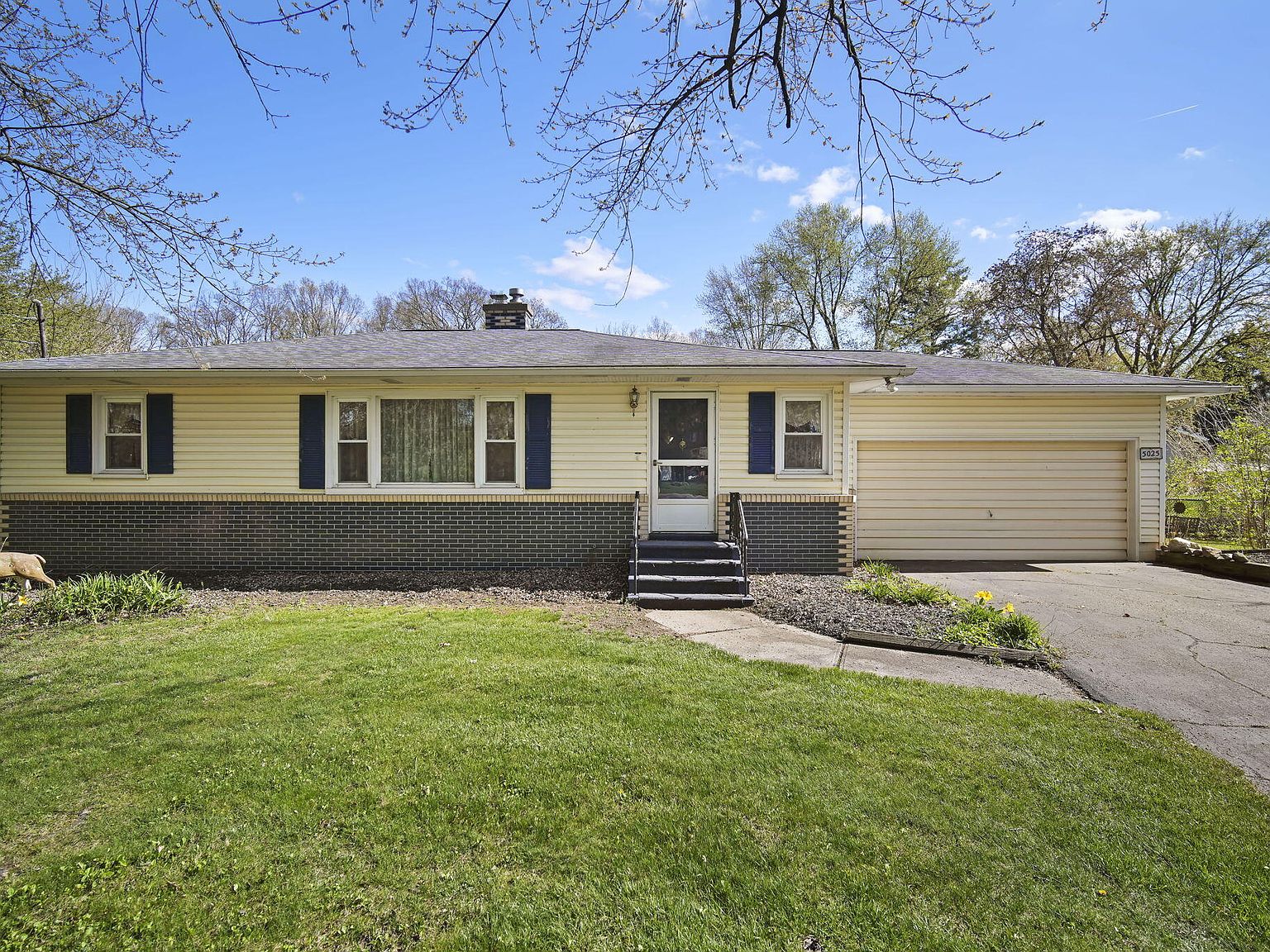 5025 Rimers Dr, Jackson, MI 49201 Zillow