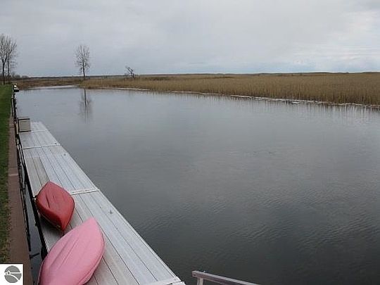 4th image of 991 Cove Ct #9