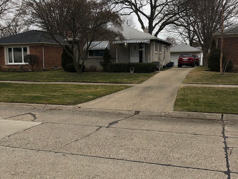 2nd image of 515 Redruth Ave