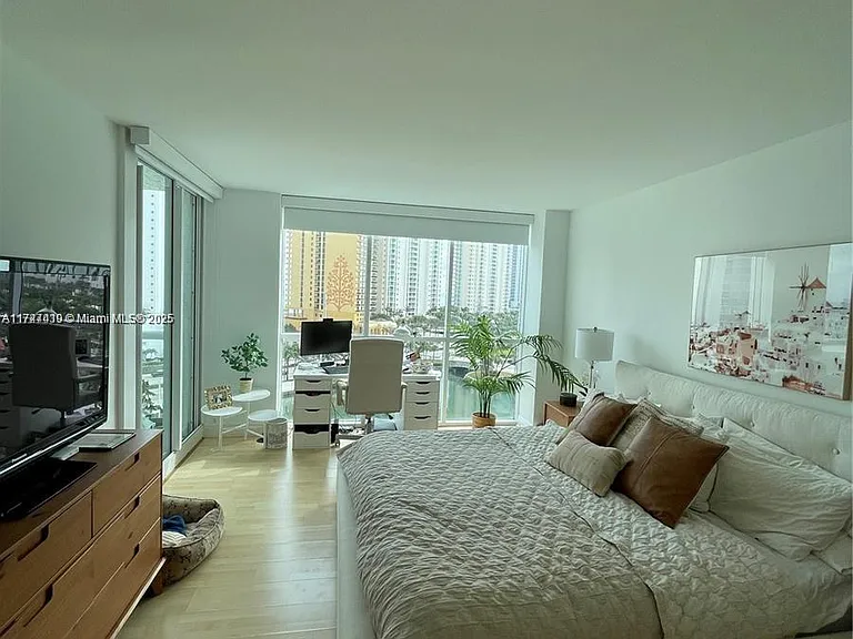 16400 Collins Ave #9 — Photo 15