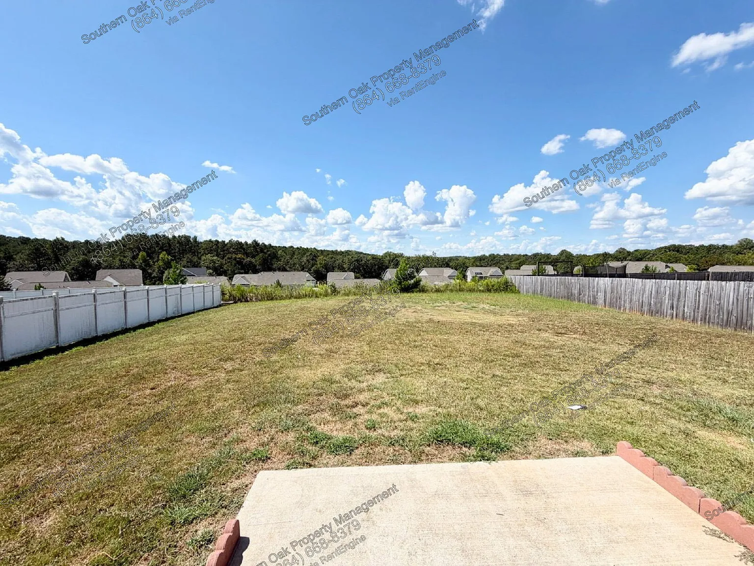 3 bed, 2.5 bath, 1360 sqft, $2,200 — Photo 3