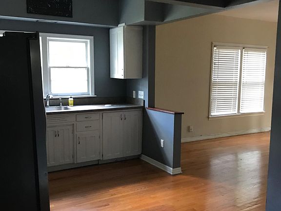 4th image of 436 N Summerlin Ave