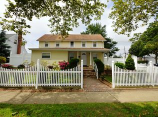 1018 Bellmore Ave, Bellmore, NY 11710