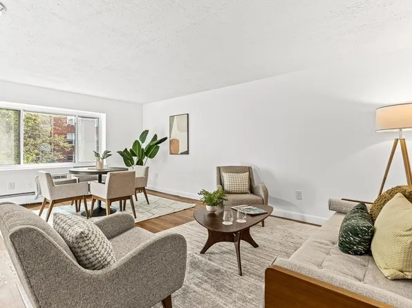 133 Beaconsfield Rd APT 34, Brookline, MA 02445