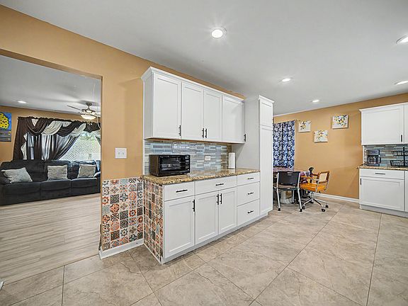 4th image of 8043 Salisbury Ave