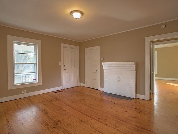 5th image of 10 McBeth St