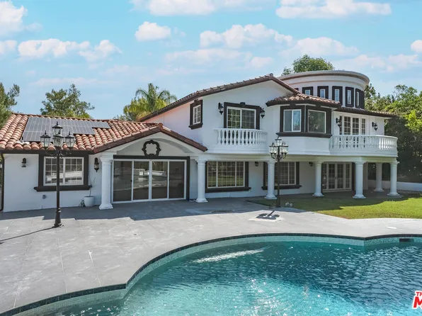 3856 Vista Linda Dr, Encino, CA 91316