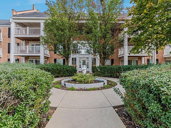 2nd image of 5601 Carriageway Dr APT 101B