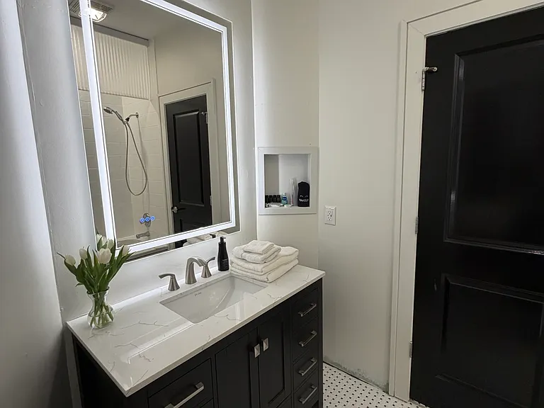1205 E Main St #3E — Photo 12